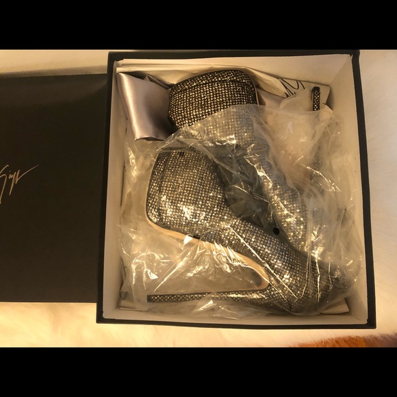 Giuseppe Zanotti Super Sharon 40 - Picture 6 of 9